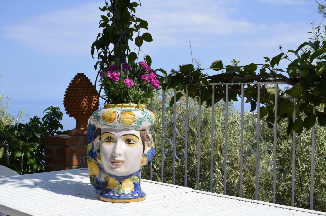 Casa Il Faro Villa Con Piscina カステルモーラ エクステリア 写真