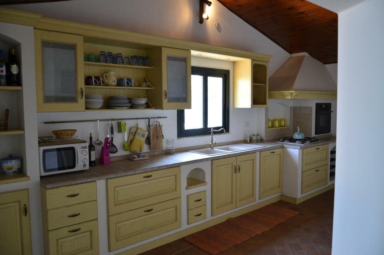 Casa Il Faro Villa Con Piscina カステルモーラ エクステリア 写真