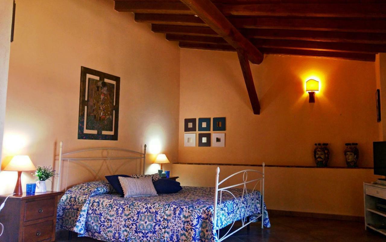 Casa Il Faro Villa Con Piscina カステルモーラ エクステリア 写真