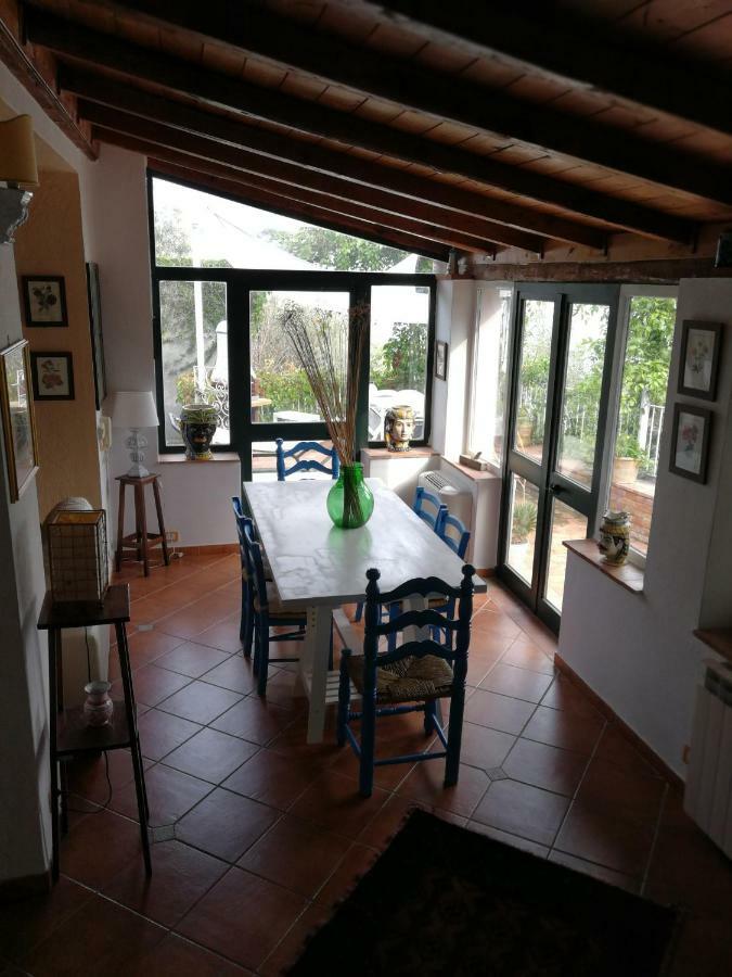 Casa Il Faro Villa Con Piscina カステルモーラ エクステリア 写真